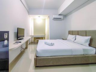 Elegant and Comfy Studio Barsa City Apartment By Travelio - Seturan - 8
