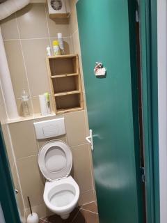 Private Room-4 in HANNANA Apartment- 2 min walk To Tram 12 min to Nice train station 15 min to Massena Place - Nice - 5