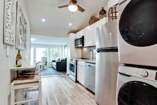 Great After Milton-magnificent Waterfront-gs - Englewood - 3