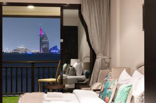 Beachfront Residences with Full Sea and Burj AlArab Views in Luxury Resort - 9