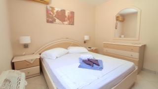 SJ Gartenhaous - Eretria - 8