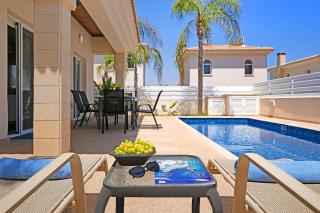 Villa Angelina - 300m from Kapparis beach - Paralimni - 9