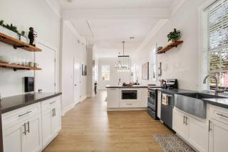 Charming 3br Home, Centrally Located Wcozy Patio - New Orleans - 9