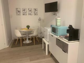 OnlyRoomsRho - 8