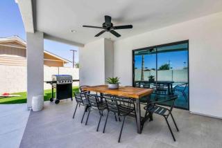 Luxurious Old Town Remodel Home W Heated Pool - Scottsdale - 3