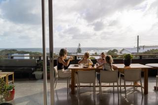 Cooinda - sweeping ocean views, short walk to beach - 6