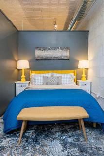 Elegant Edgy Loft - Asheville - 2