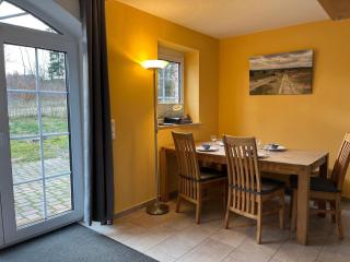 Schönes Ferienhaus auf einem großen Anwesen mit Garten und Sauna - 2