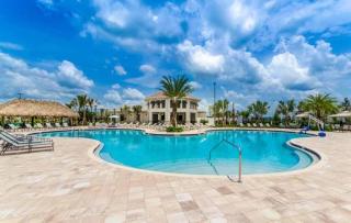 Beautiful Apartment In Lux Storey Lake Community 10 Miles To Disney! - Kissimmee - 0