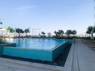 Amazing Views with Beautiful 2-BHK at Collective - Dubai - 1