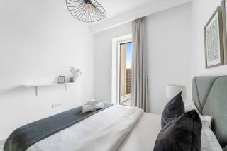 FIRST CLASS 3BR Luxurious & Elegant Retreat - Dubai - 1
