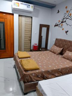 Naramada Homestay Rooms - 3