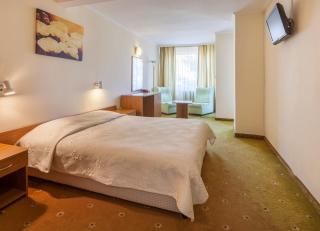Family Hotel Central - Burgas - 9