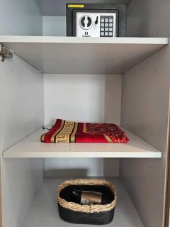 Beautiful 2 Bed in Al Warqa - Dubai - 4