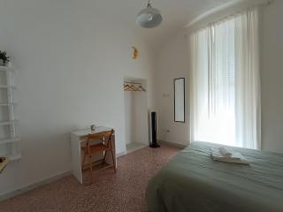 BnB Etnuvio, double rooms in Naples - Naples - 3