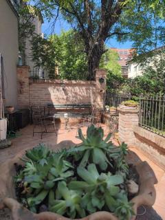 OLD SCHOOL GARDEN Apartment - Novi Sad - 4