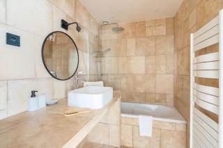 Bright and Spacious Flat -Montmartre - Paris - 9