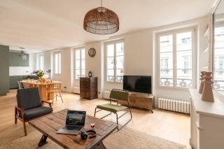 Bright and Spacious Flat -Montmartre - Paris - 6