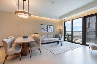 Deluxe 3BR Home in Address Opera with Full Burj View - Dubai - 4