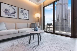 Deluxe 3BR Home in Address Opera with Full Burj View - Dubai - 8