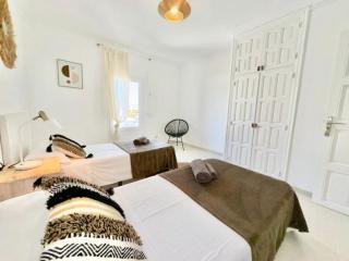 Villa Walk To O Beach Large Pool Bbq - Sant Antoni de Portmany - 5