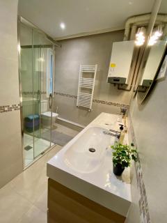 Habitación en apartamento con zonas comunes compartida HSJG - Bilbao - 9