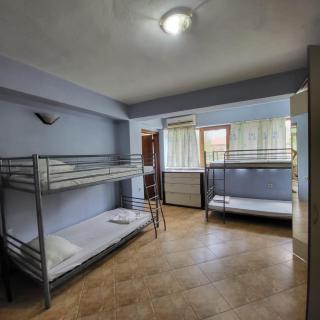 Hostel Varna Botanika - Varna - 8