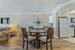 Coastal Charmer Ocean View Pool Walk to shopping dining Trillium 601 - New Smyrna Beach - 3