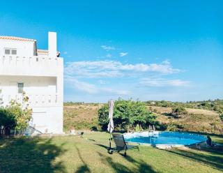 Mountain pool house - Varnávas - 8