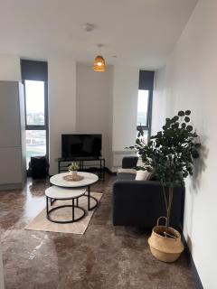 High Point 2 Bed Apartment - Bradford - 8