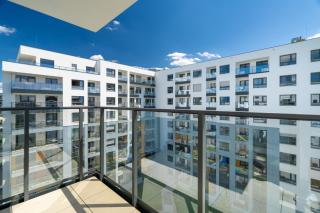 Apartament w Zielonej Okolicy Poznania z Parkingiem by Noclegi Renters - Poznan - 7