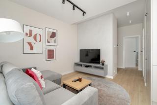 Apartament w Zielonej Okolicy Poznania z Parkingiem by Noclegi Renters - Poznan - 5