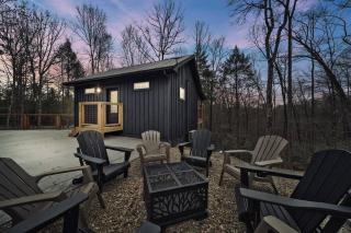 Dreamy Cabin Near Gatlinburg Hot Tub Fire Pit Secluded and Cozy! - 0