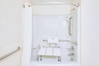 Super 8 by Wyndham Port Clinton - 5