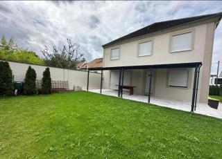 Maison spacieuse avec terrasse à Pontault-Combault - Pontault-Combault - 8