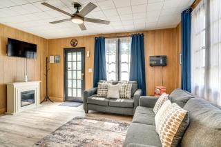 Patio & Hot Tub: Cozy Cabin Retreat in Bailey! - 8