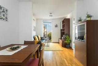 Relax In A Chic Apartment In Sants - 0