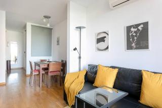 Relax In A Chic Apartment In Sants - 7