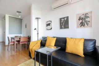 Relax In A Chic Apartment In Sants - 2