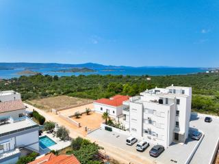 Two bedroom apartment with a sea view in a quiet area - Turanj - 0