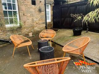 The Old Courthouse Cottage, Haltwhistle - 2