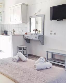 Voula Accommodation - Agios Georgios - 1
