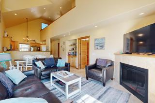 Howard's Lakehouse by the Sea - 7