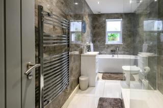 Cwmparc Cottage Very Special Welsh Valley Home by StayStaycations - Treorky - 6