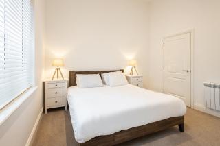 Host & Stay - The Cathedrals - 3
