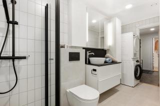 Central Modern Apartment - 3