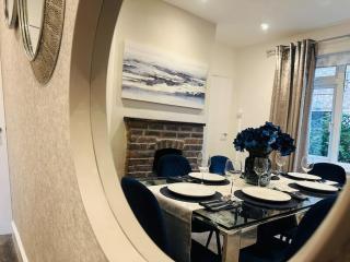 Home Away Luxury Living - Horley - Horley - 1