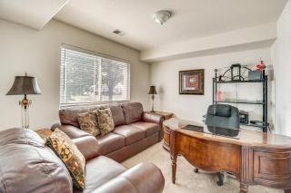 about 5 Mi to Frontier Park Cozy Cheyenne Townhome - 9