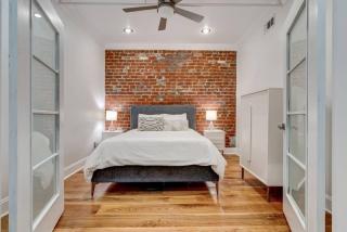 Location! Charming 2br Brick Walls, Walk To Fq - New Orleans - 7