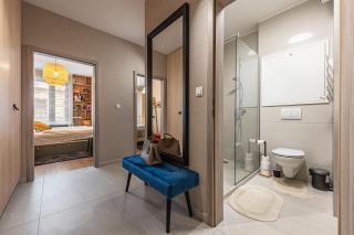 3 Bedroom Condo w Garage and Balcony - 7